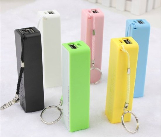 Candy-colored lipstick 2600 mA mobile power charging treasure