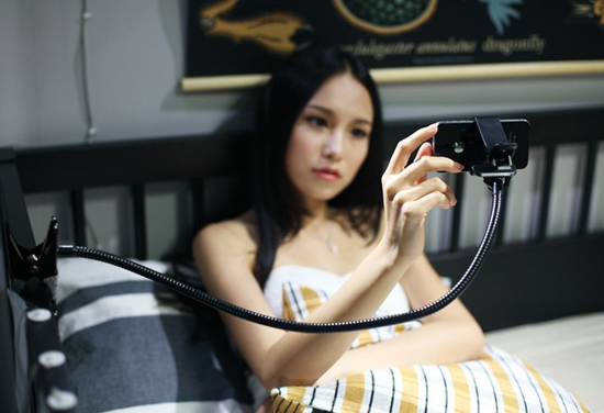 Universal multifunctional sing and double clip stand bedside phone holder